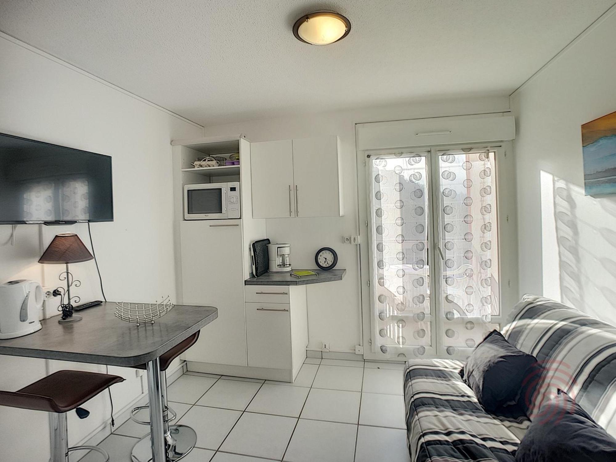 Studio Renove Avec Balcon, Animaux Acceptes, Wifi, A 650M Des Thermes - Fr-1-451-92 Lamalou-les-Bains Exterior photo